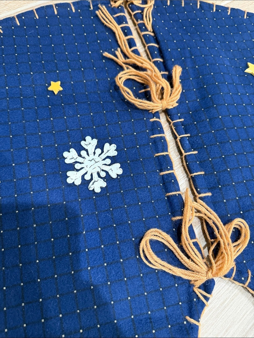 Navy Sky Snowman Tree Skirt 42 Inch - Picture 13 of 16
